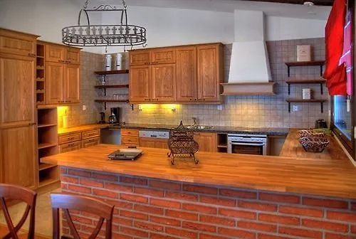 Golden منتجع تاكوفوري